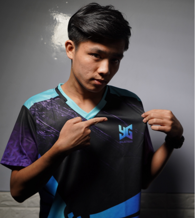သုတကျော်စွာ -  professional player