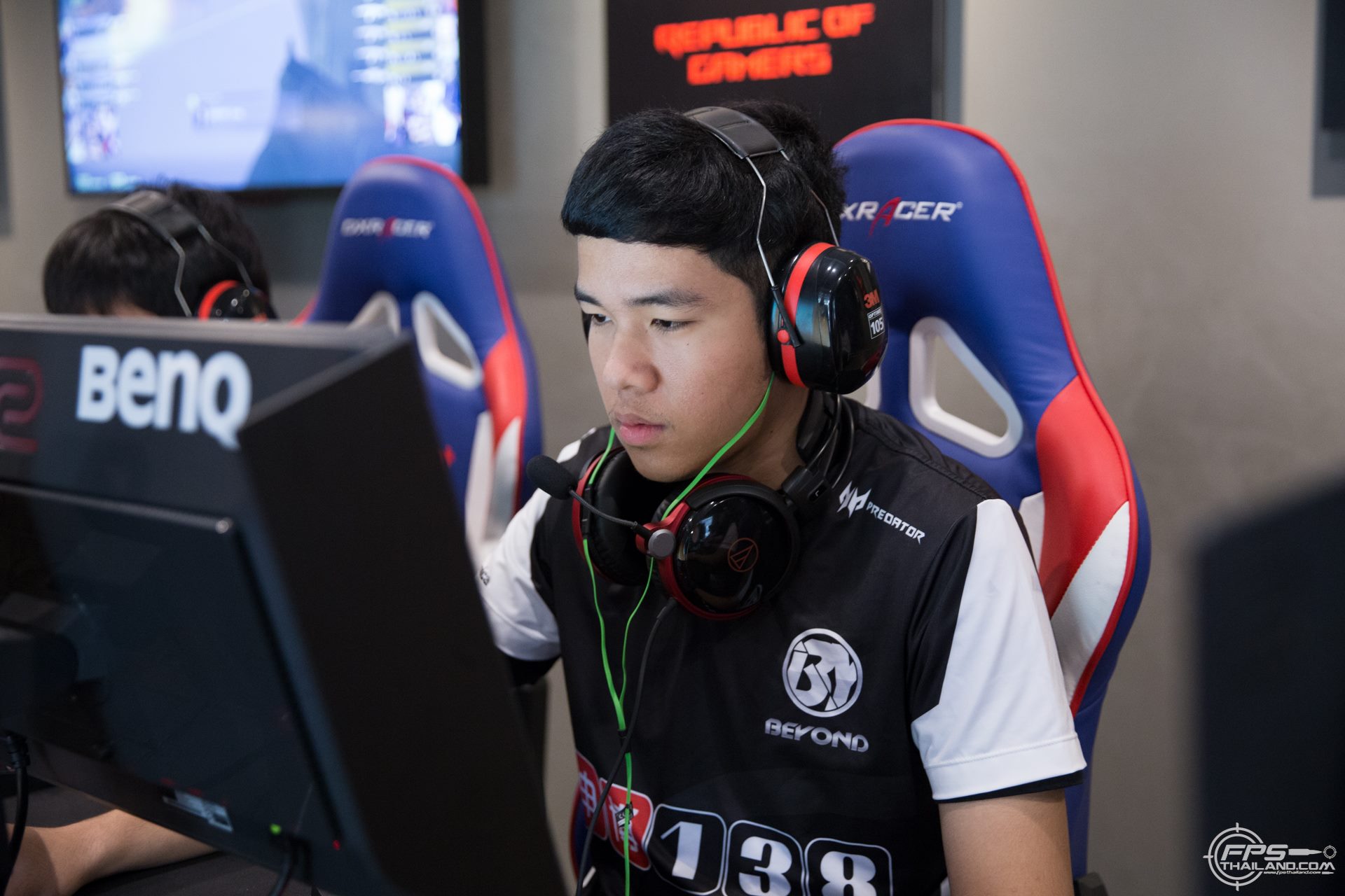 กฤษฎา พุกอำรุง -  professional player