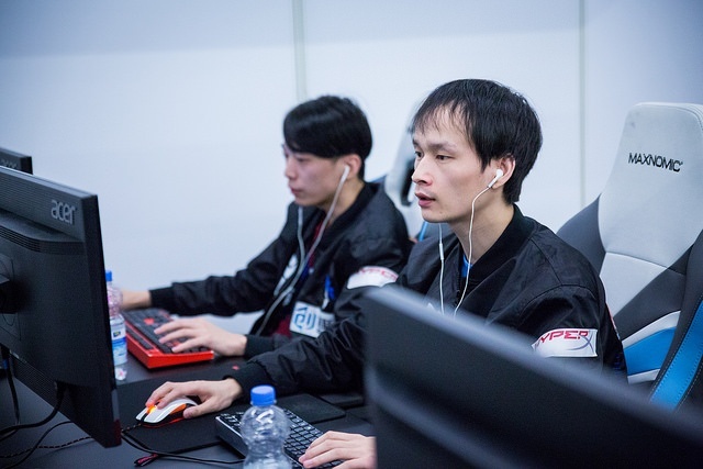 Andrew - GLYTCH Energy professional player