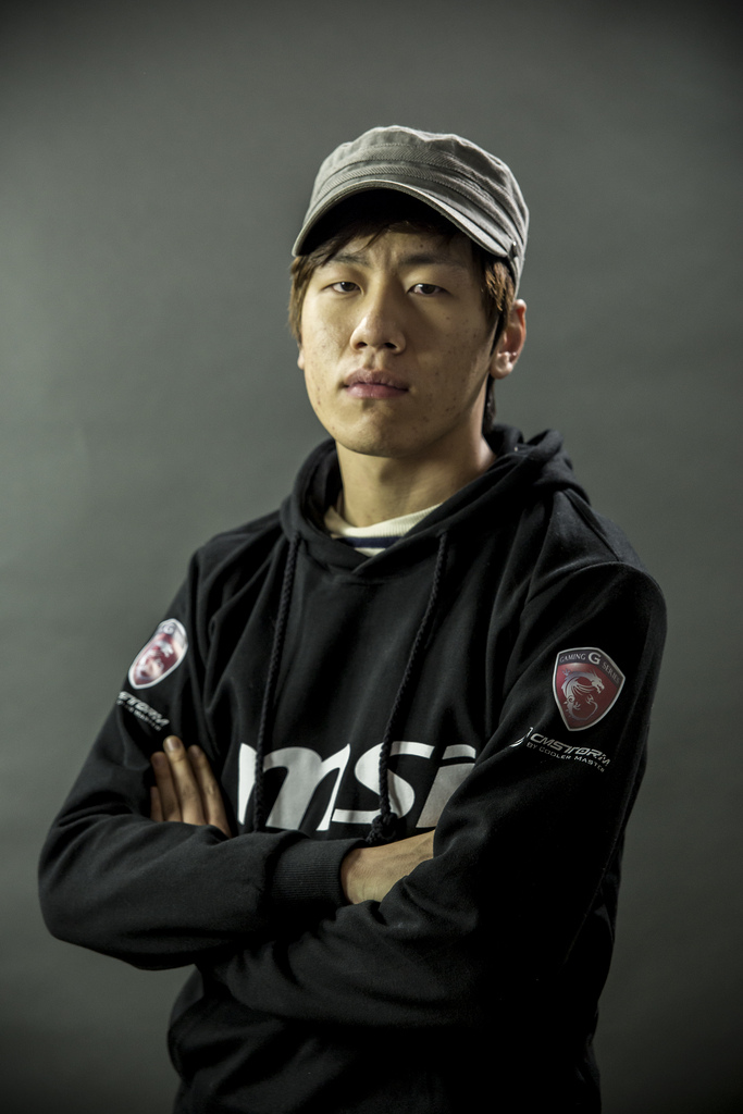 侯潇勐 -  professional player